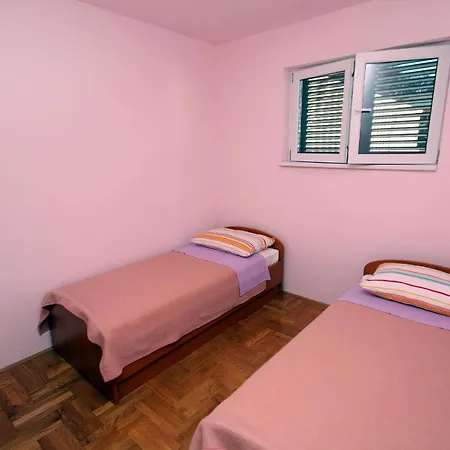 By The Sea Bilo, Primosten - 4806 *