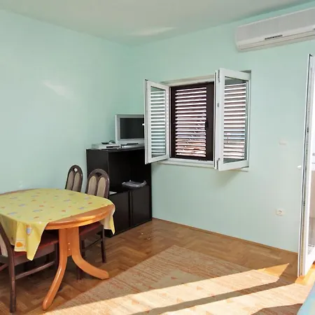 By The Sea Bilo, Primosten - 4806 * Podgreben