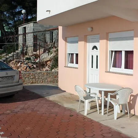 By The Sea Bilo, Primosten - 4806 *