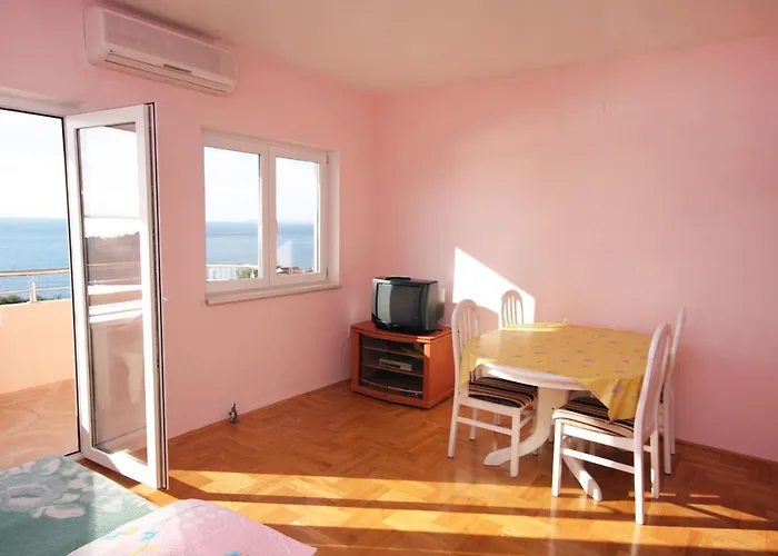 By The Sea Bilo, Primosten - 4806 *