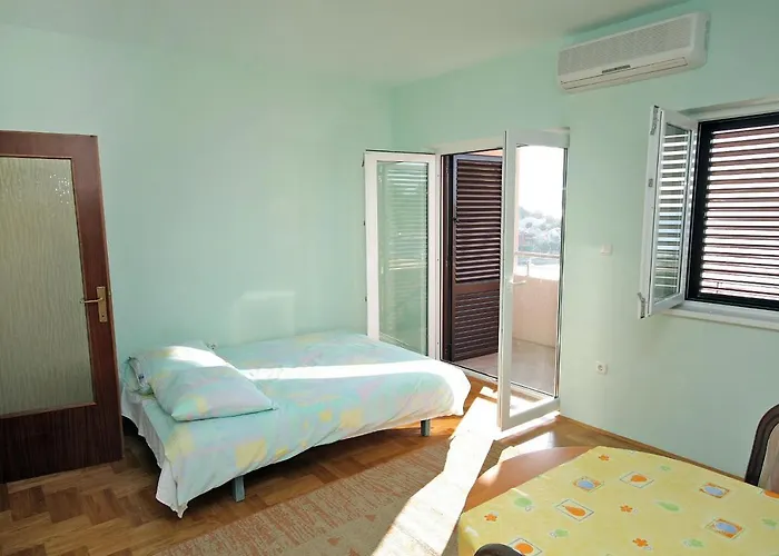 By The Sea Bilo, Primosten - 4806 * Podgreben