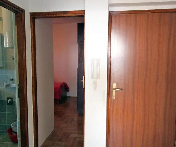 Appartement By The Sea Bilo, Primosten - 4806 *